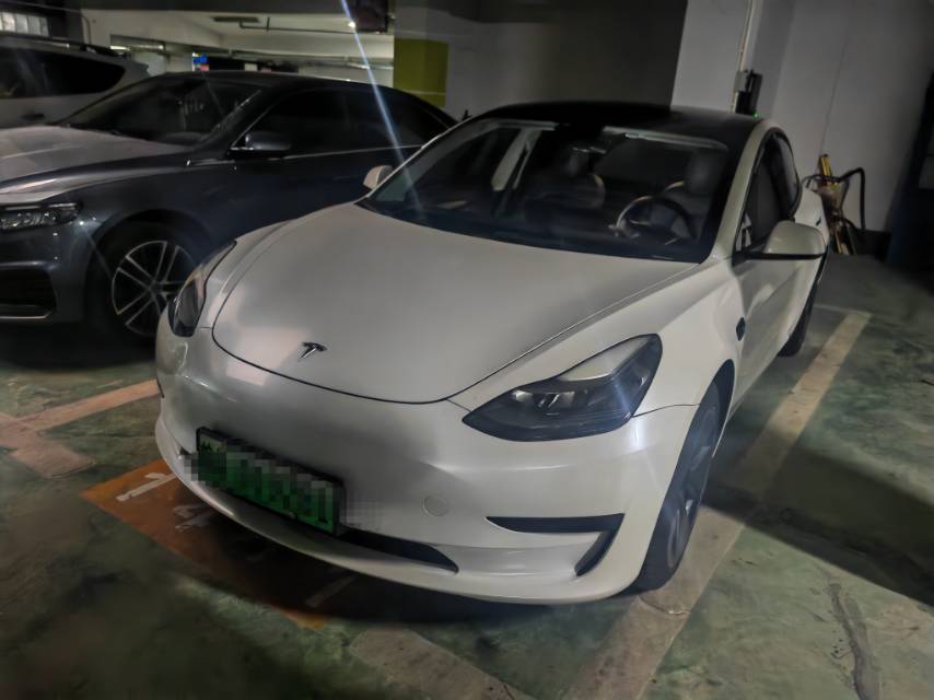 Tesla Model 3 2021 car image 