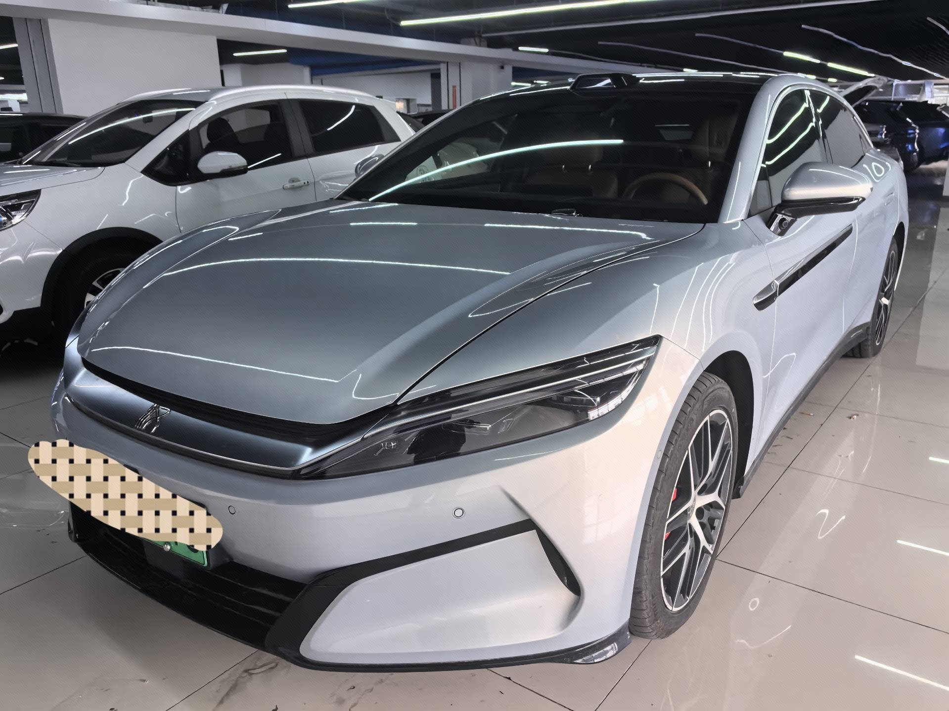 BYD HanL 2025 BYD HanL 2025 immagine di auto