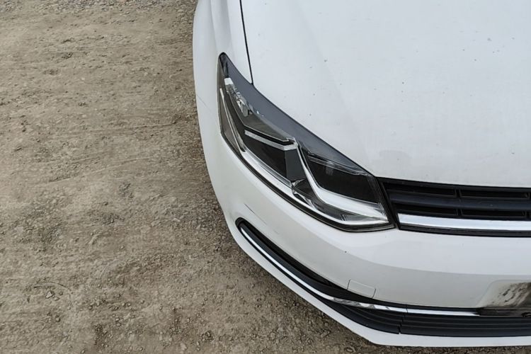 Volkswagen Polo 2016 car image #8