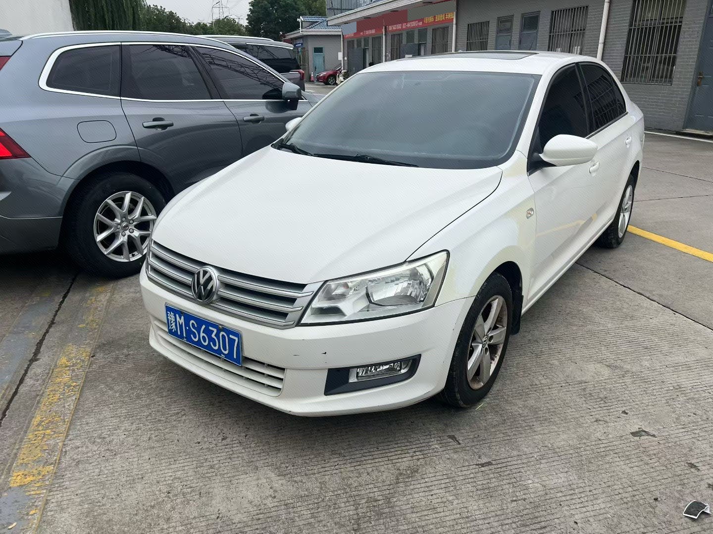 Volkswagen Santana 2013 car image 