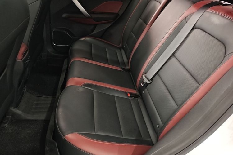 GEELY Coolray 2021 image de voiture #17