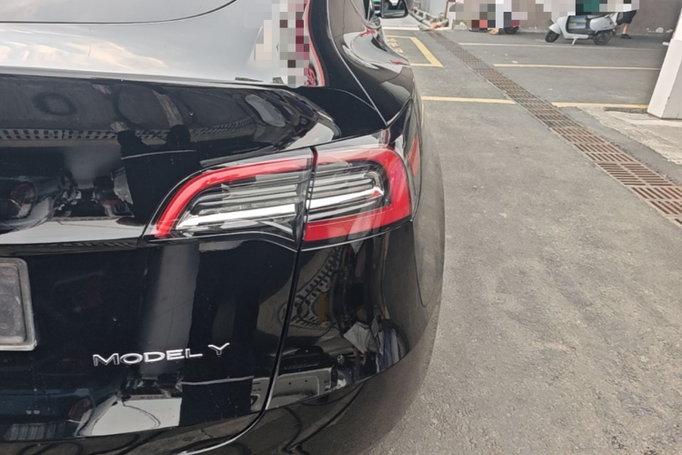 Tesla Model Y 2021 #8 Tesla Model Y 2021 car image #8