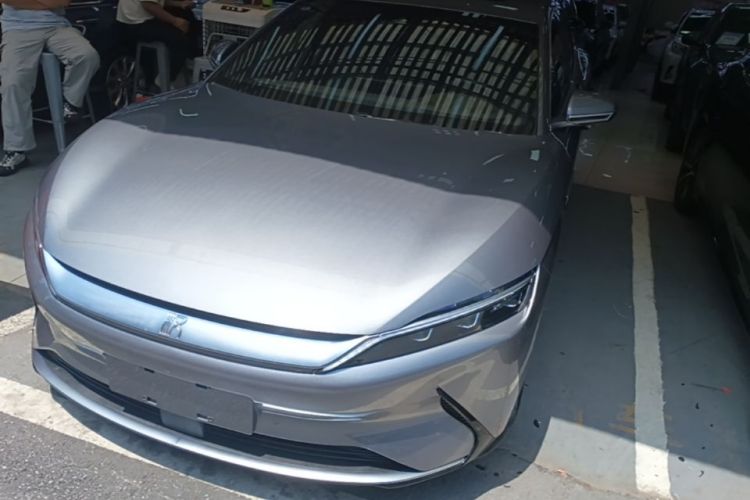 BYD Han 2022 car image #2