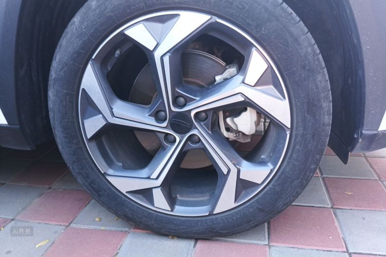 GEELY Boyue L 2023 car image #9