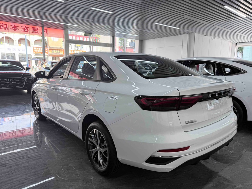 GEELY Emgrand 2025 #6 GEELY Emgrand 2025 car image #6