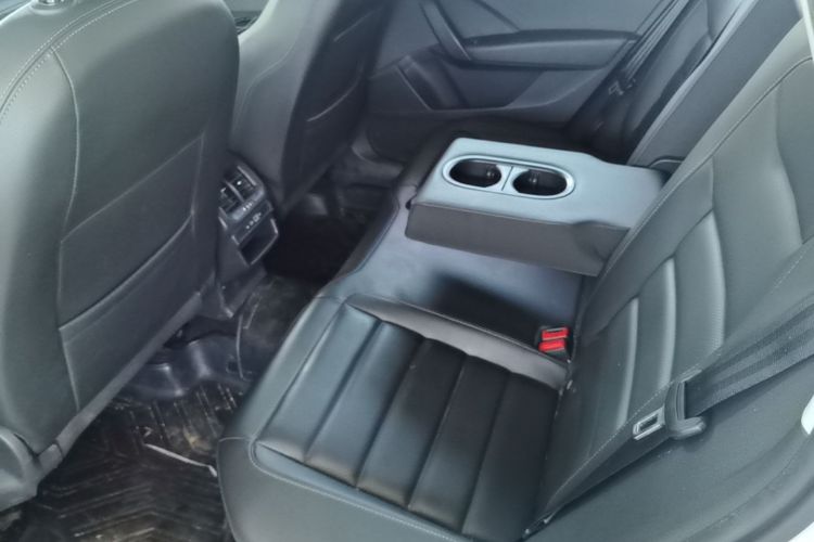 Volkswagen Tharu 2021 car image #17