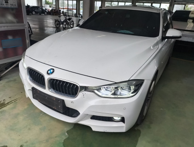 BMW 3 Series 2018 car image 