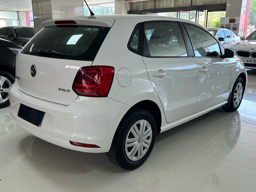 Volkswagen Polo 2015 #4 Volkswagen Polo 2015 car image #4