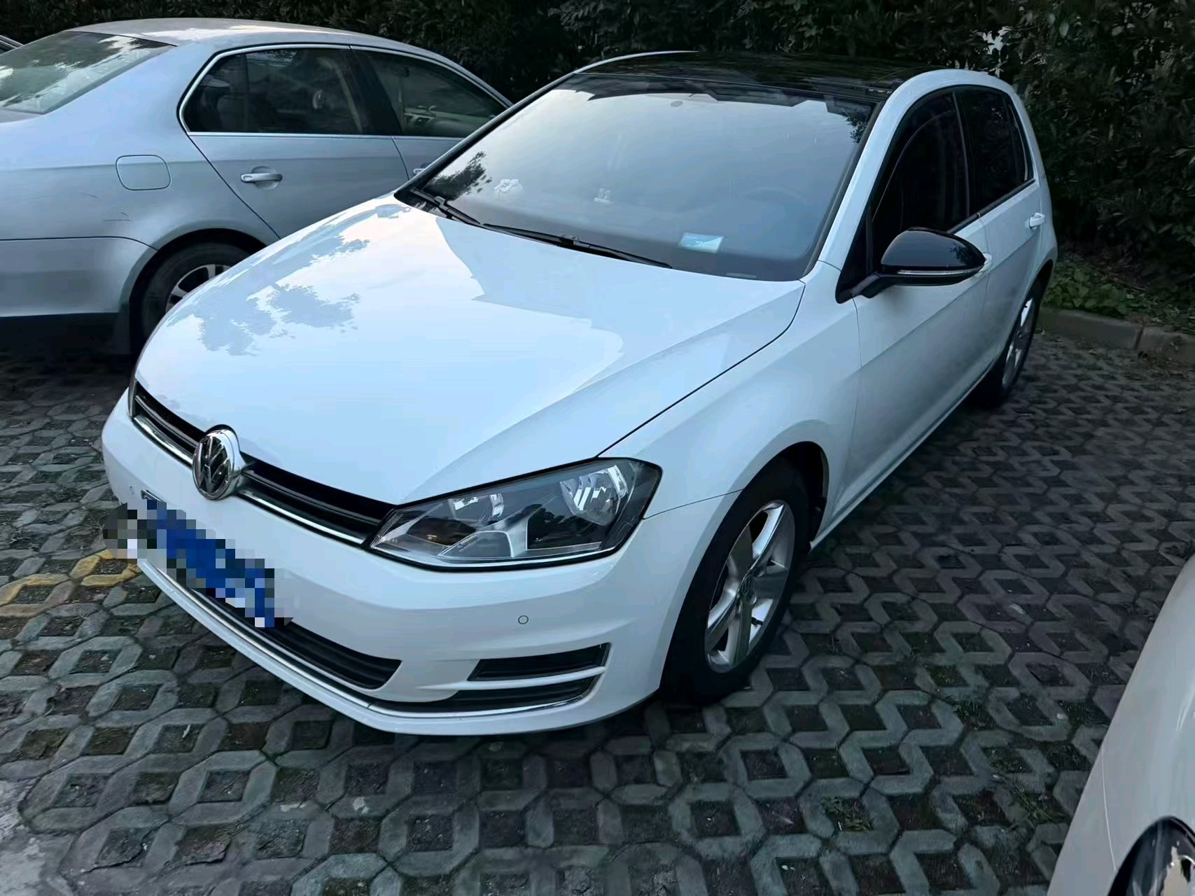 Volkswagen Golf 2017 car image 