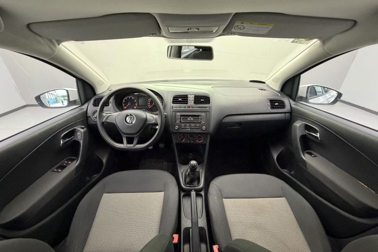 Volkswagen Polo 2015 #11 Volkswagen Polo 2015 car image #11