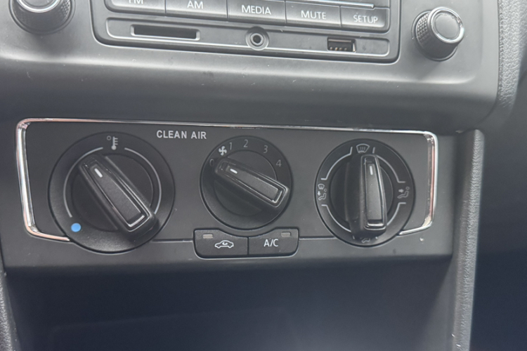 Volkswagen Polo 2018 #12 Volkswagen Polo 2018 car image #12