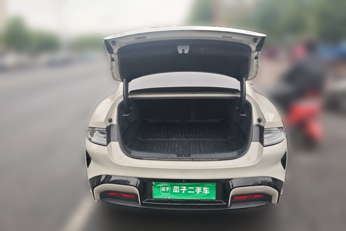 MI SU7 2024 car image #8