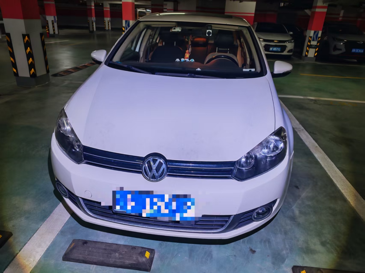 Volkswagen Golf 2014 Volkswagen Golf 2014 car image