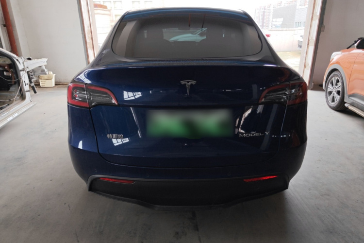Tesla Model Y 2022 #4 Tesla Model Y 2022 car image #4