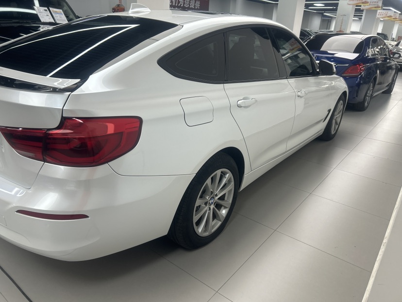BMW 3 Series GT 2017 #8 BMW 3 Series GT 2017 car image #8