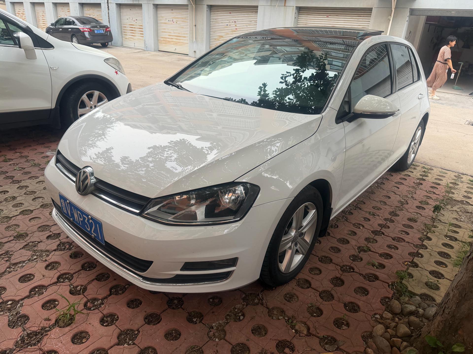 Volkswagen Golf 2016 car image 