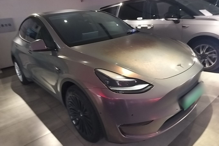 Tesla Model Y 2023 #4 Tesla Model Y 2023 immagine di auto #4