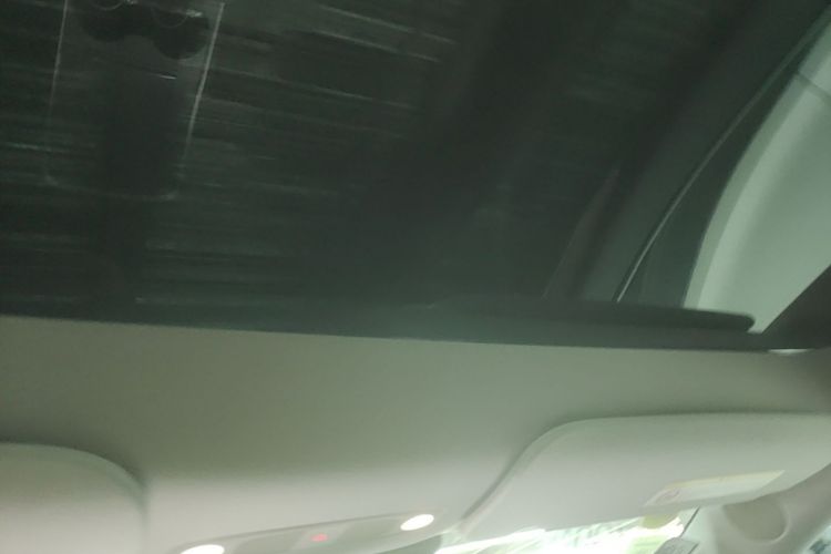 Tesla Model Y 2021 #18 Tesla Model Y 2021 car image #18