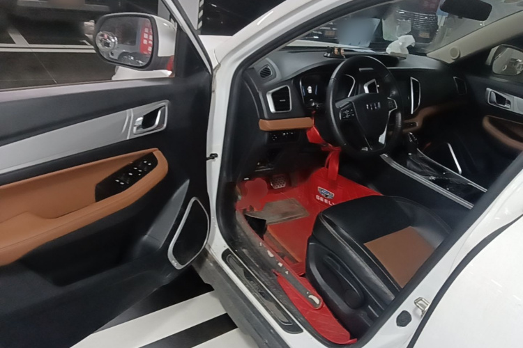 GEELY Vision X6 2018 immagine di auto #16