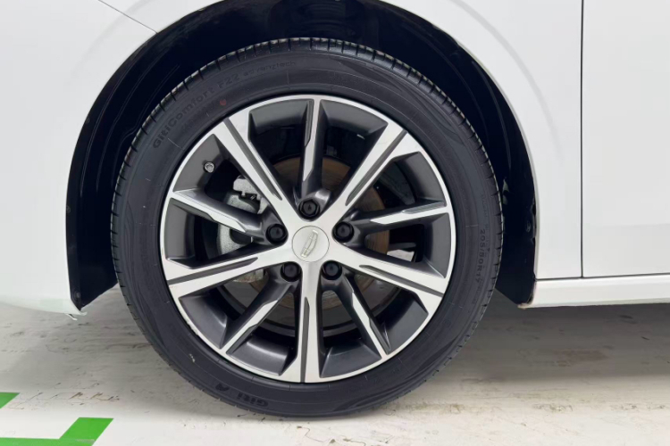 GEELY Emgrand 2023 car image #9