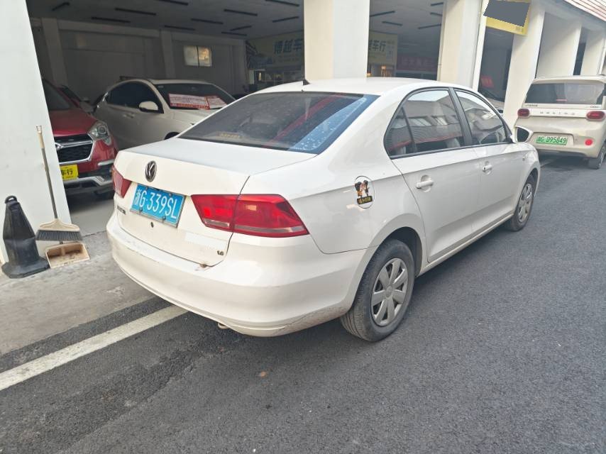 Volkswagen Santana 2014 car image #4