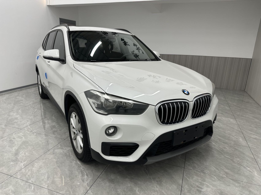 BMW X1 2018 #3 BMW X1 2018 صورة سيارة #3