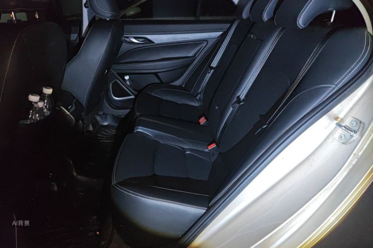 GEELY Emgrand 2021 car image #19
