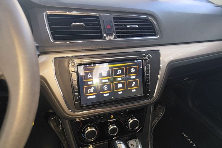 Volkswagen Lavida 2018 #13 Volkswagen Lavida 2018 car image #13