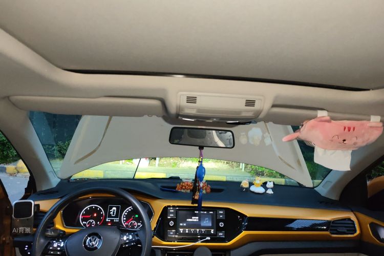 Volkswagen T-Cross 2019 car image #20