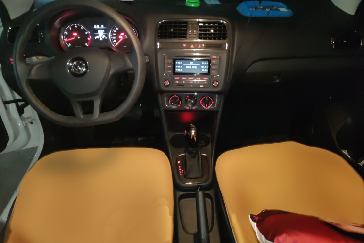 Volkswagen Polo 2016 #12 Volkswagen Polo 2016 car image #12