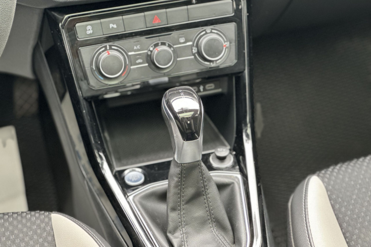 Volkswagen Tacqua 2023 car image #15