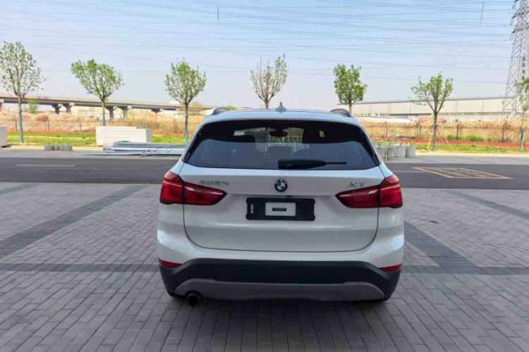 BMW X1 2017 #6 BMW X1 2017 car image #6
