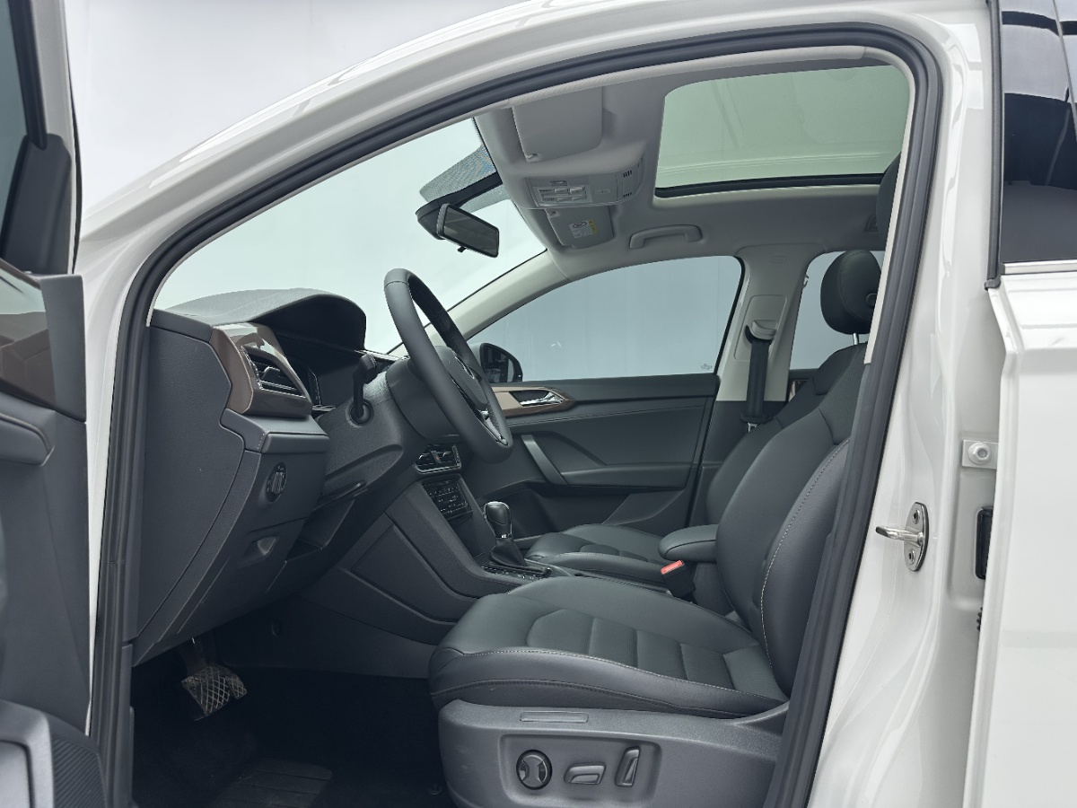 Volkswagen Tharu 2022 car image #5