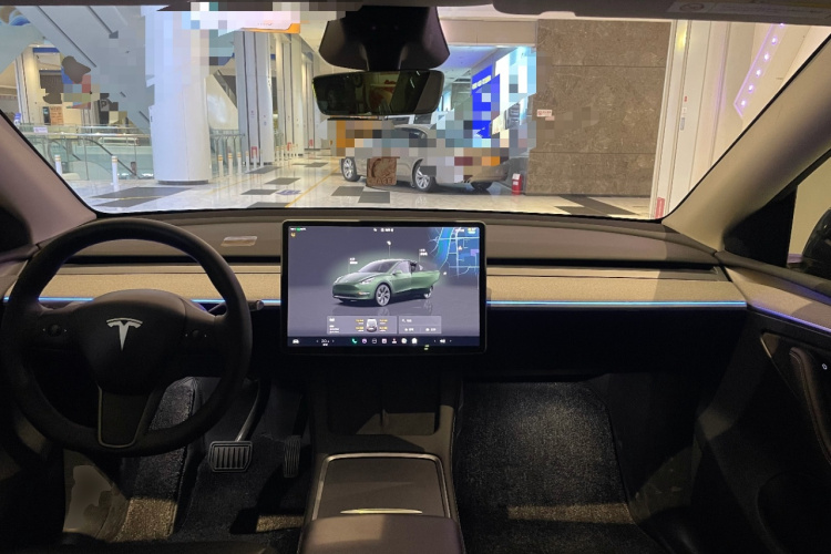 Tesla Model Y 2024 #10 Tesla Model Y 2024 car image #10