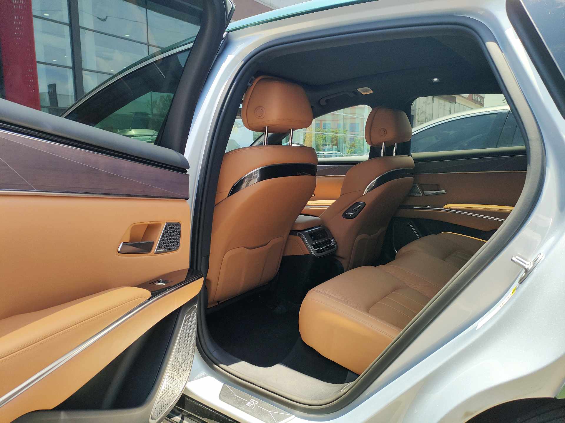 BYD HanL 2025 car image #7