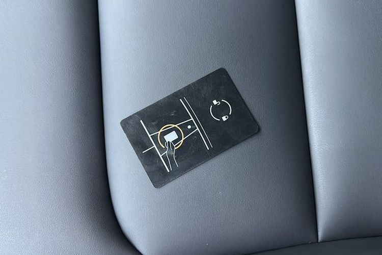 Tesla Model Y 2022 car image #15