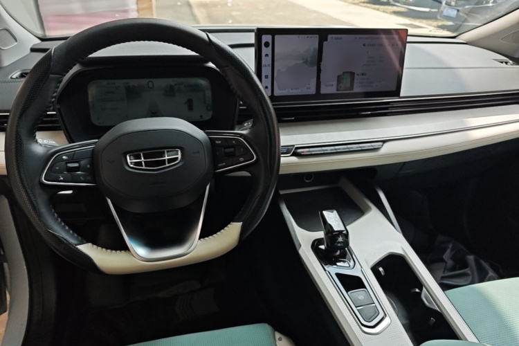 GEELY Emgrand L HiP 2022 صورة سيارة #11