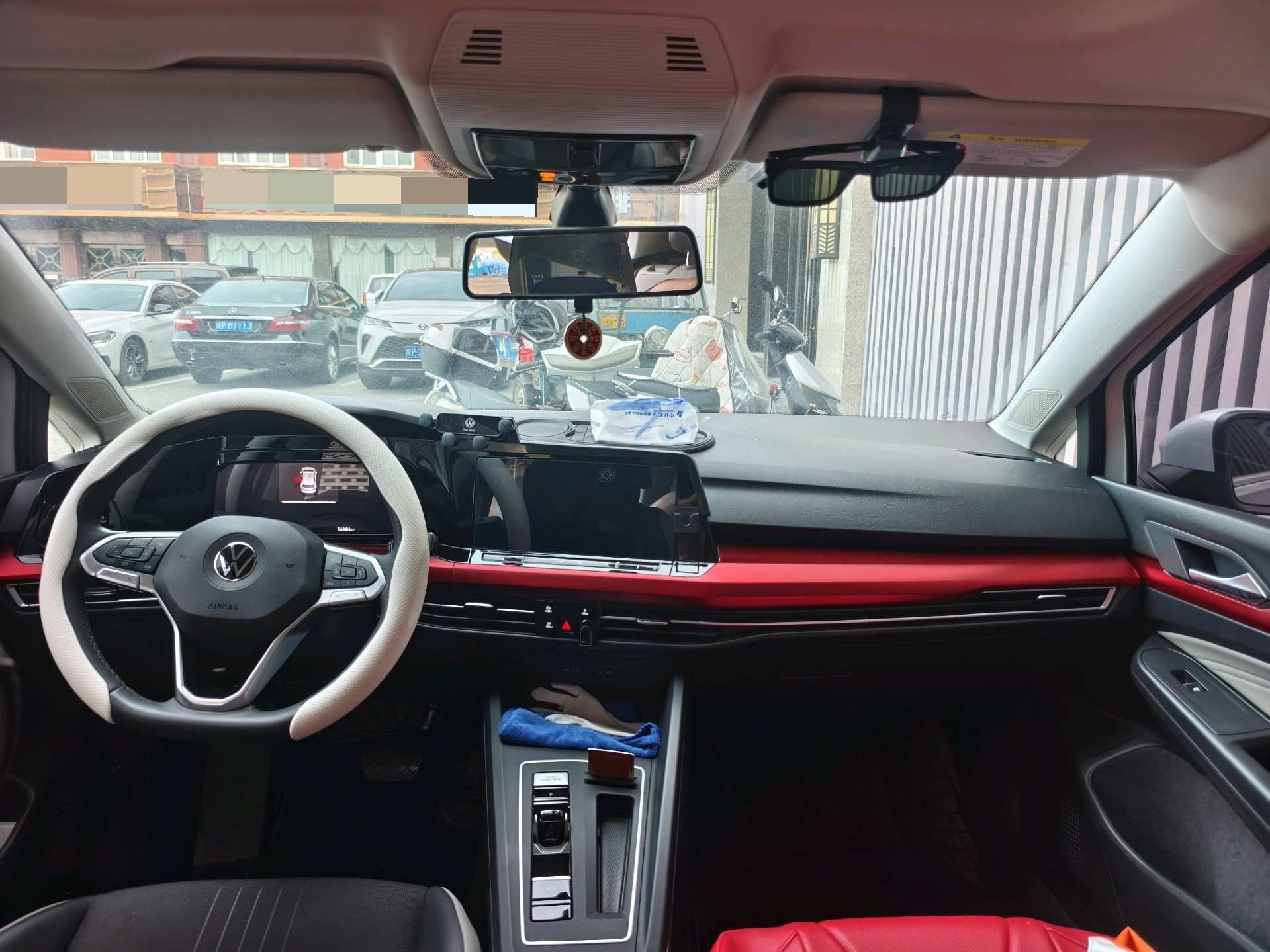 Volkswagen Golf 2025 immagine di auto #4