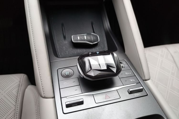 BYD YuanUP 2024 #18 BYD YuanUP 2024 car image #18