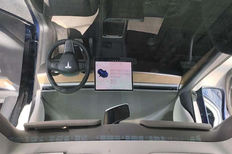 Tesla Model Y 2021 #18 Tesla Model Y 2021 car image #18