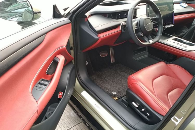 MI SU7 2024 car image #16