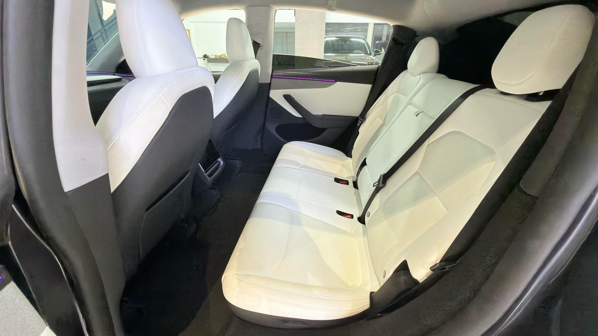 Tesla Model Y 2025 car image #5