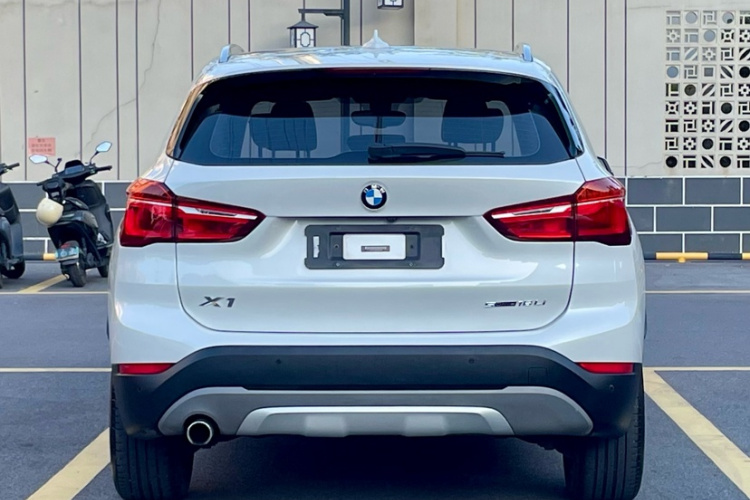 BMW X1 2019 #3 BMW X1 2019 car image #3