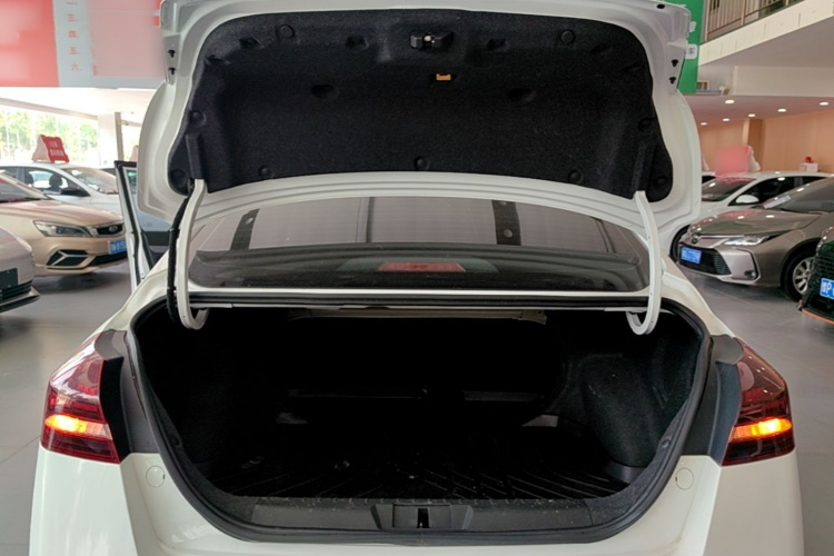 GEELY Emgrand 2021 #19 GEELY Emgrand 2021 car image #19
