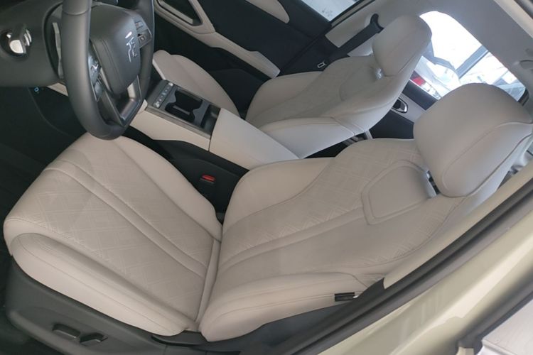 BYD YuanUP 2025 car image #15