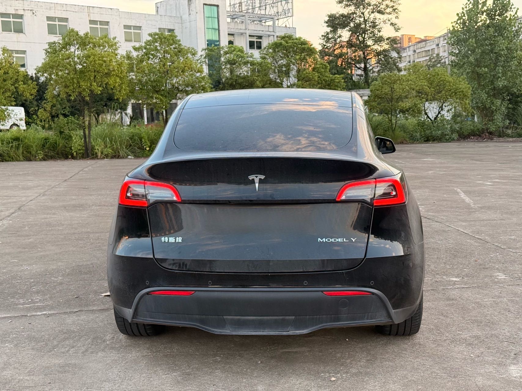 Tesla Model Y 2023 #9 Tesla Model Y 2023 изображение автомобиля #9