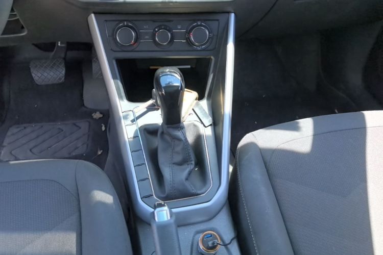 Volkswagen Polo 2020 car image #18