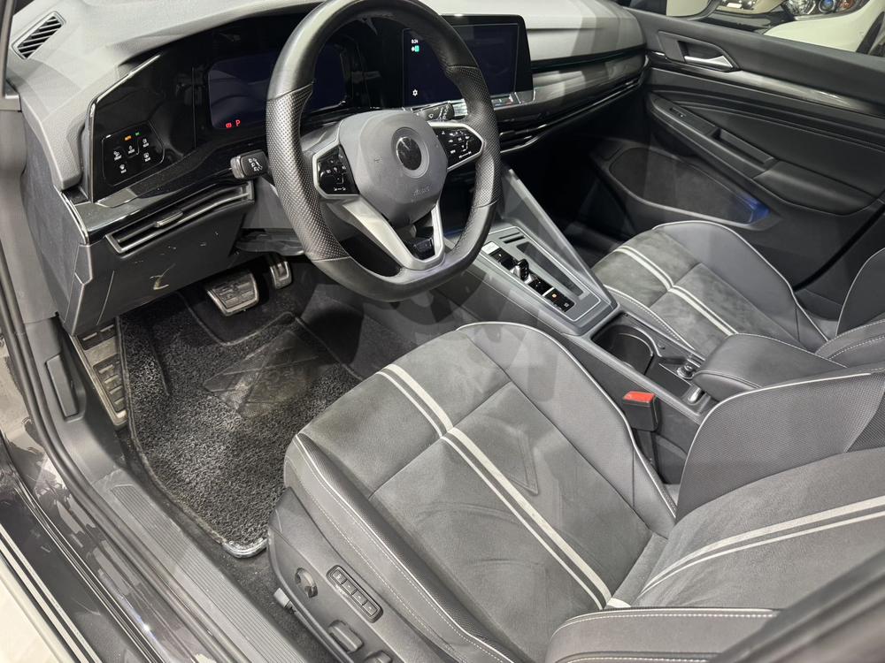 Volkswagen Golf 2022 car image #8