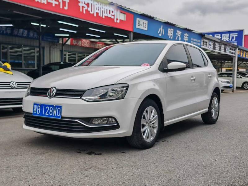 Volkswagen Polo 2016 car image 