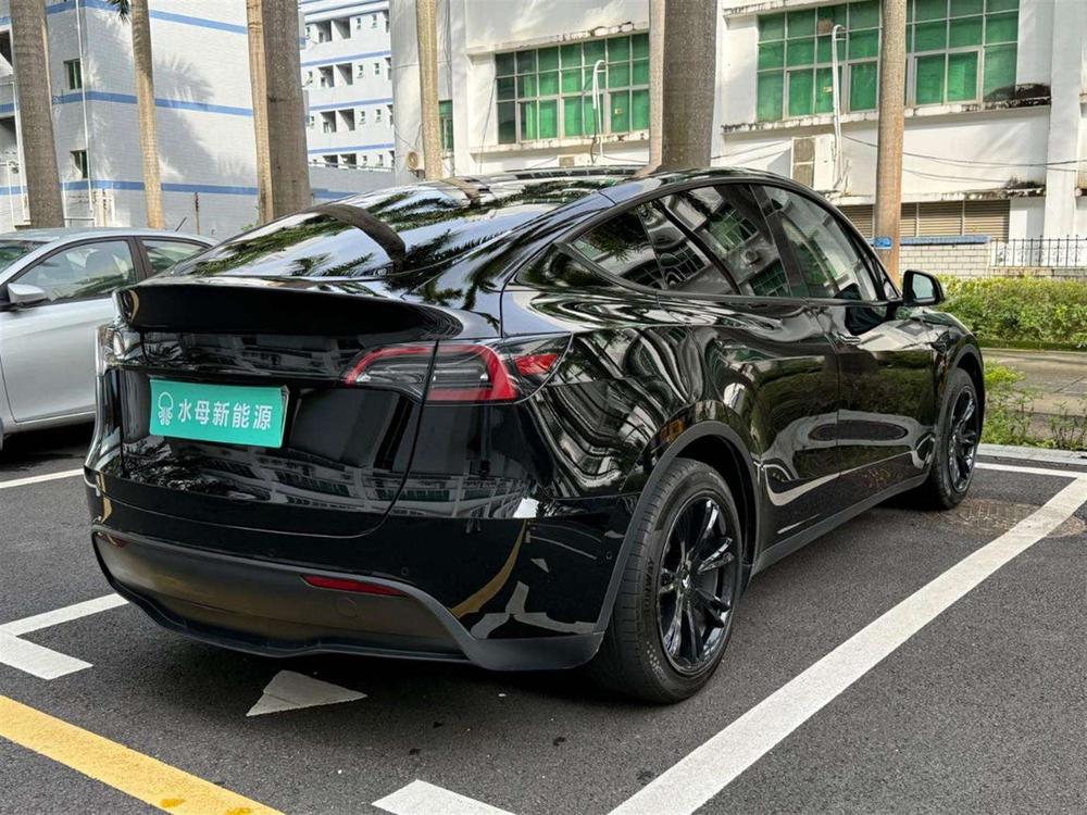 Tesla Model Y 2022 #7 Tesla Model Y 2022 car image #7